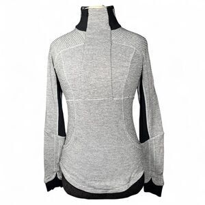 Lululemon Activewear Pullover Running Exercise Pilates Pocket Walking Hike Sz 6